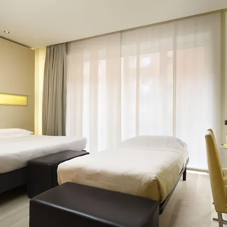 מלון Centro 4*