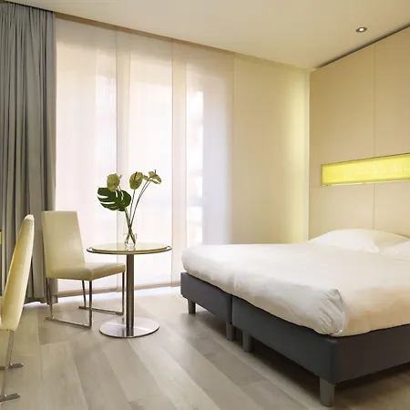 Centro 4*